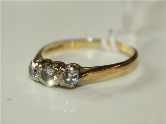 18ct gold 3 stone diamond ring